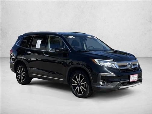 2022 Honda Pilot Touring 8-Passenger