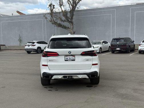 Alpine White 2025 BMW X5 xDrive40i