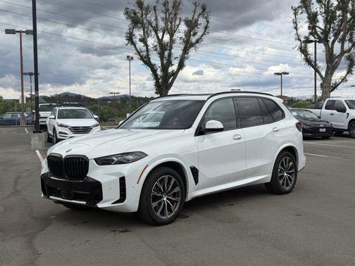 Alpine White 2025 BMW X5 xDrive40i