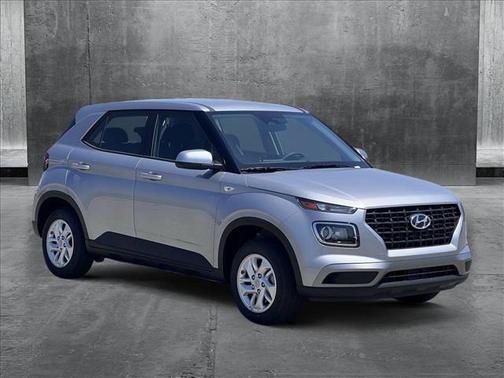 2025 Hyundai VENUE SE