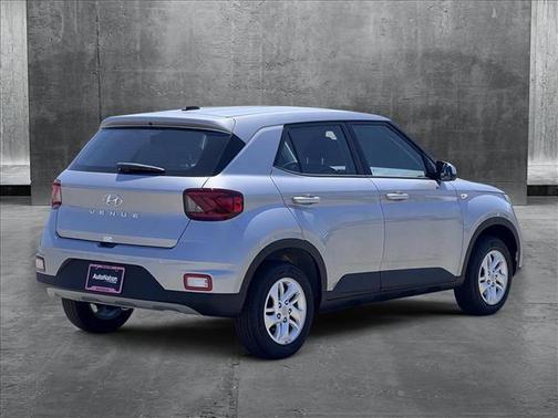 2025 Hyundai VENUE SE