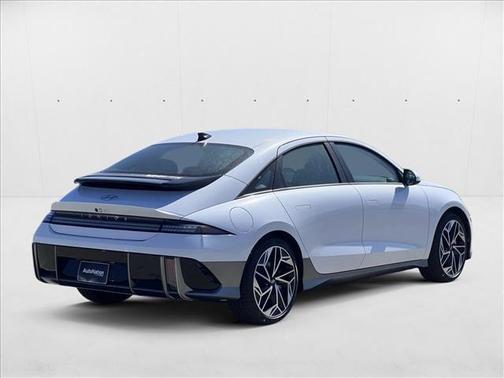 2025 Hyundai IONIQ 6 SEL