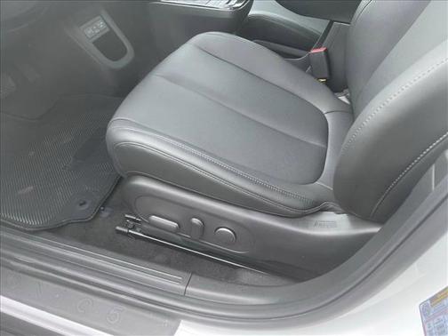 2025 Hyundai IONIQ 5 SE