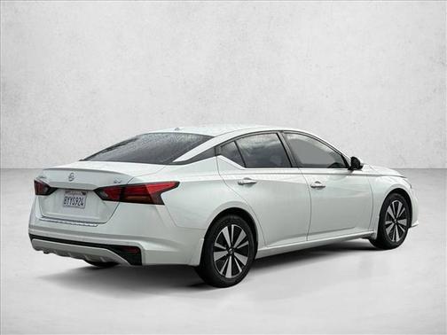 2021 Nissan Altima 2.5 SV