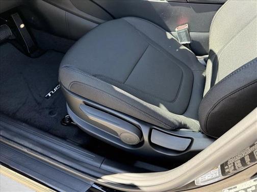 Phantom Black 2026 Hyundai TUCSON SE