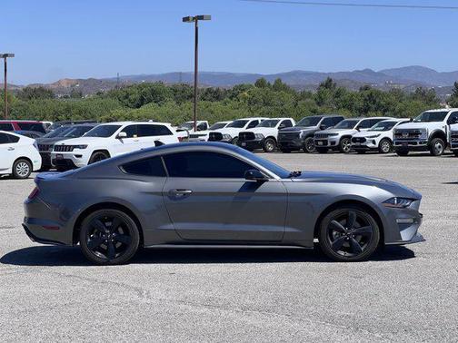 2022 Ford Mustang EcoBoost