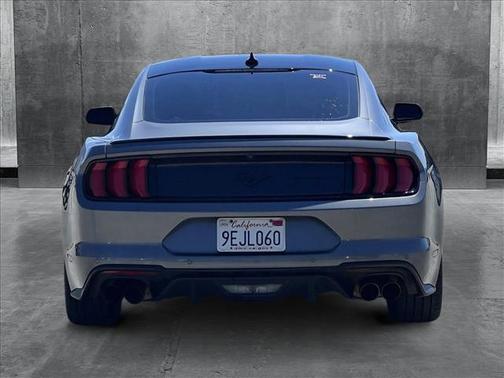 2022 Ford Mustang EcoBoost