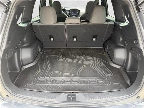 Magnetite Gray Metallic 2025 Subaru Forester Base