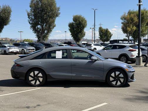 2025 Hyundai IONIQ 6 SE
