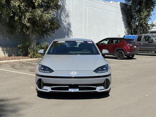 2025 Hyundai IONIQ 6 SE