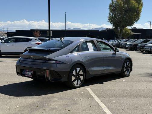 2025 Hyundai IONIQ 6 SE