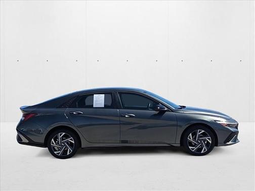 2025 Hyundai ELANTRA HEV SEL Sport