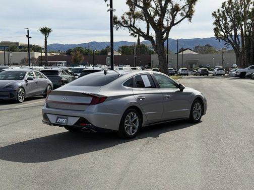 2023 Hyundai SONATA SEL