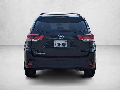 2018 Toyota Highlander LE I4