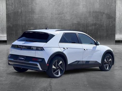 2025 Hyundai IONIQ 5 SEL