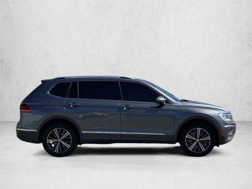 Platinum Gray Metallic 2019 Volkswagen Tiguan 2.0T SEL