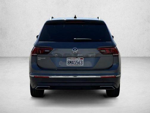 Platinum Gray Metallic 2019 Volkswagen Tiguan 2.0T SEL
