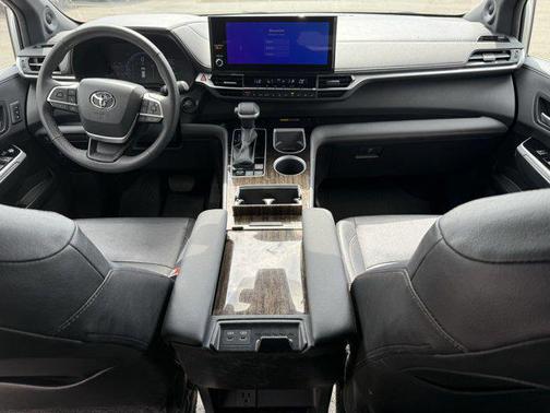 Celestial Silver Metallic 2025 Toyota Sienna Limited