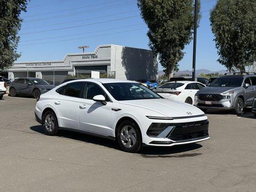 2026 Hyundai SONATA SE