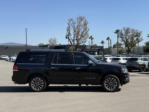 Black Velvet 2016 Lincoln Navigator Select