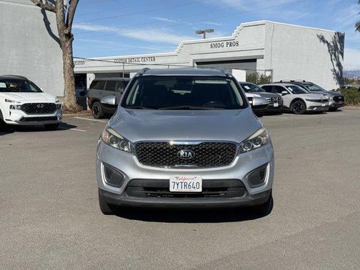 2016 Kia Sorento LX