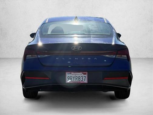 2025 Hyundai ELANTRA SEL