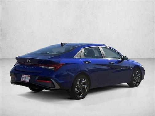 2025 Hyundai ELANTRA SEL
