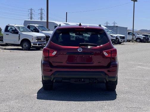 2020 Nissan Pathfinder SL 2WD
