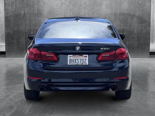 2019 BMW 530 530i