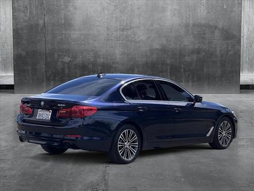2019 BMW 530 530i