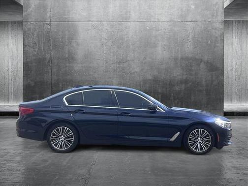 2019 BMW 530 530i