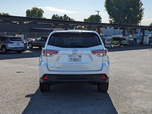 2014 Toyota Highlander LE Plus