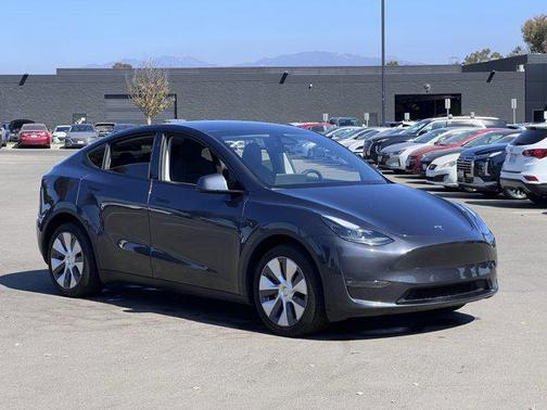 2024 Tesla Model Y Long Range Dual Motor All-Wheel Drive
