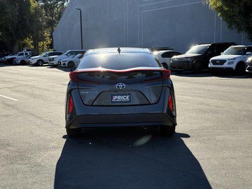 2021 Toyota Prius Prime LE