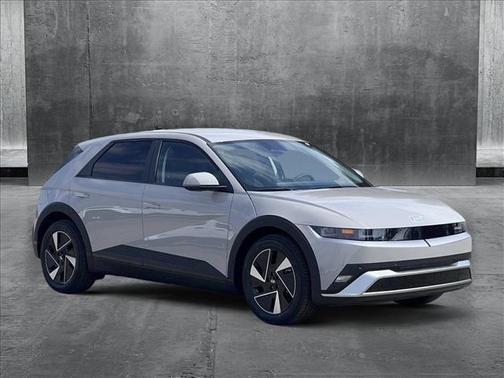 2025 Hyundai IONIQ 5 SE