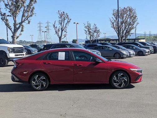 2025 Hyundai ELANTRA Sport