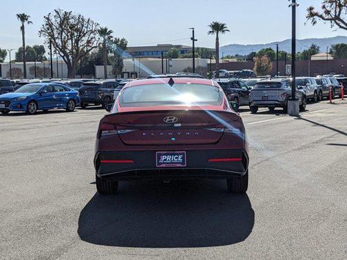 2025 Hyundai ELANTRA Sport