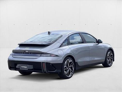 2025 Hyundai IONIQ 6 SEL