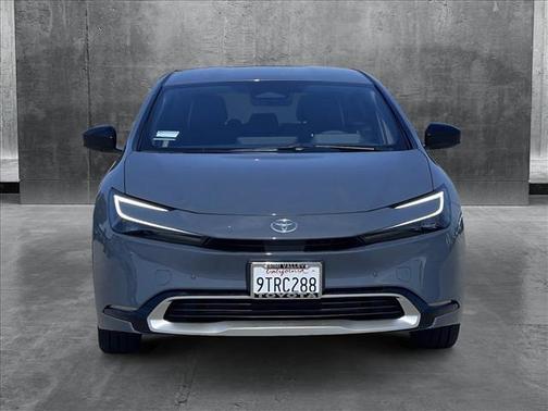 2025 Toyota Prius L