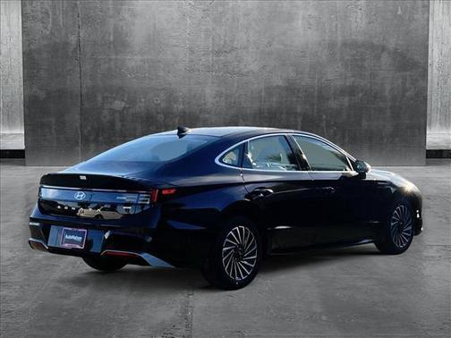 2025 Hyundai SONATA Hybrid SE