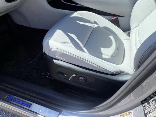 2025 Hyundai TUCSON Hybrid Limited