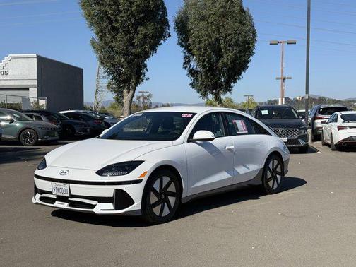 2025 Hyundai IONIQ 6 SE
