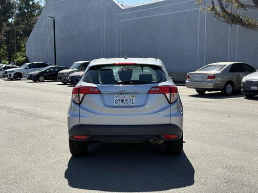 Lunar Silver Metallic 2022 Honda HR-V LX