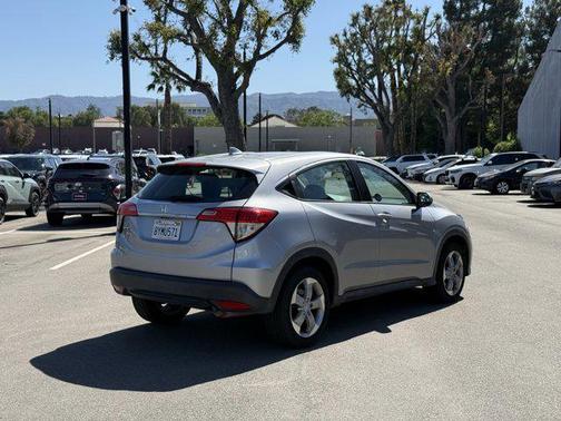 Lunar Silver Metallic 2022 Honda HR-V LX
