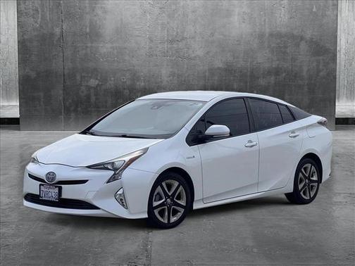 2016 Toyota Prius Three Touring