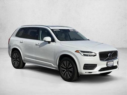 2020 Volvo XC90 T5 Momentum