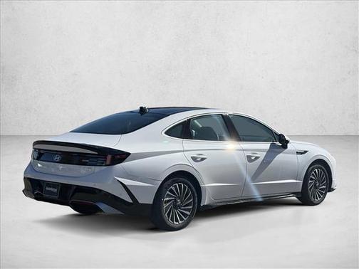 2025 Hyundai SONATA Hybrid Limited