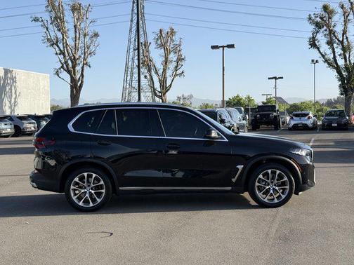 Black Sapphire Metallic 2024 BMW X5 sDrive40i