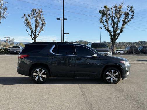 2020 Chevrolet Traverse LT Leather