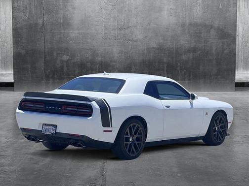 2016 Dodge Challenger R/T Scat Pack